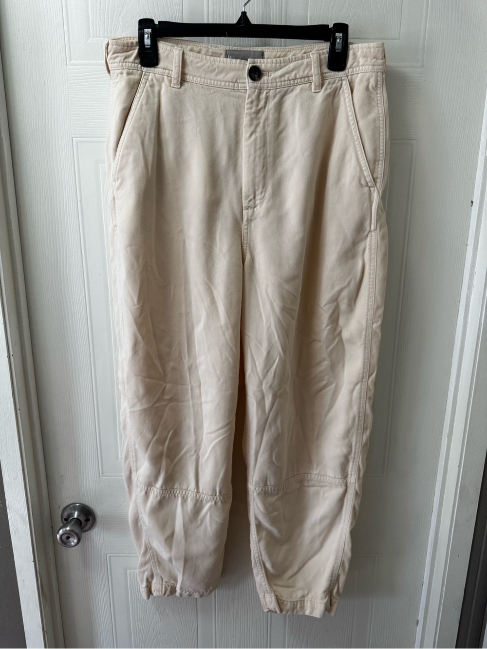 Everlane Men's Cream Chino Pants